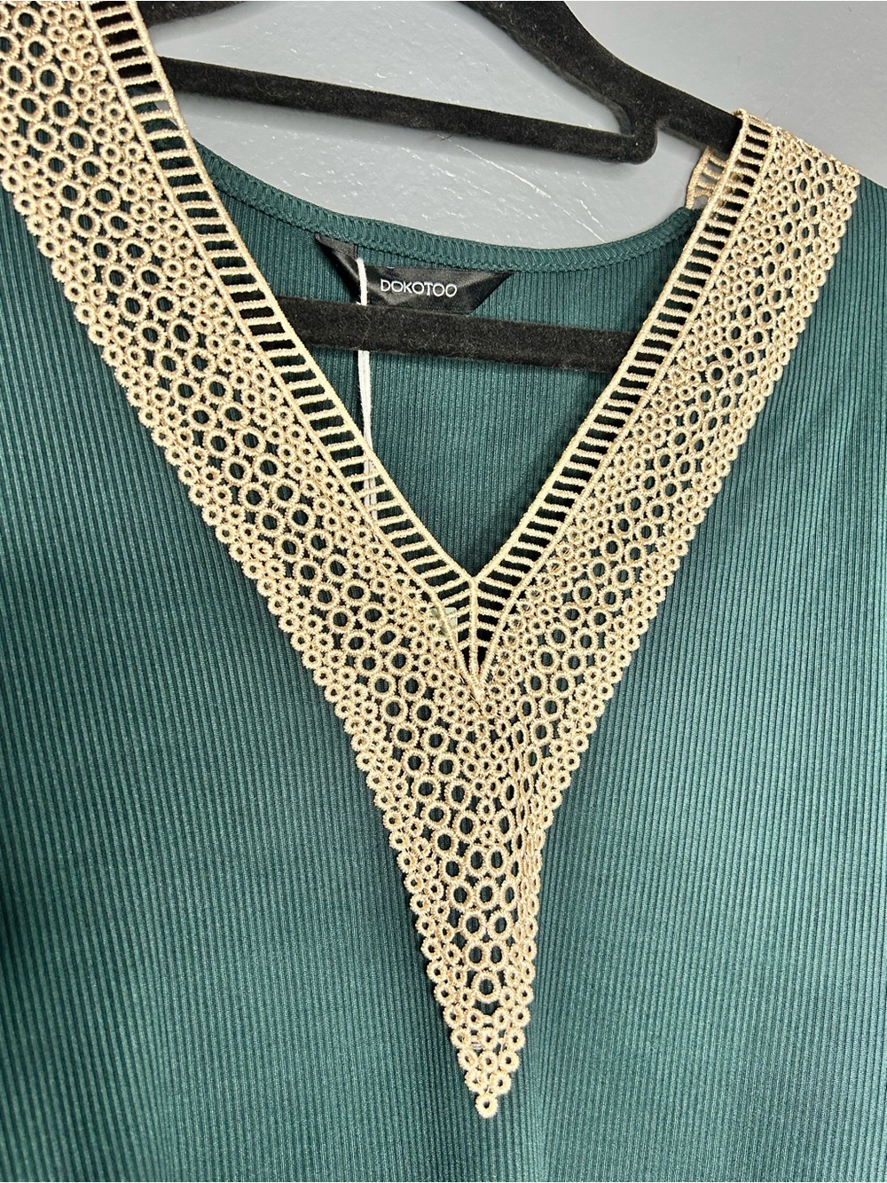 NWT Emerald Green Crochet-Lace Trim Long Sleeve Ribbed Bodysuit Size Medium - Picture 4 of 11